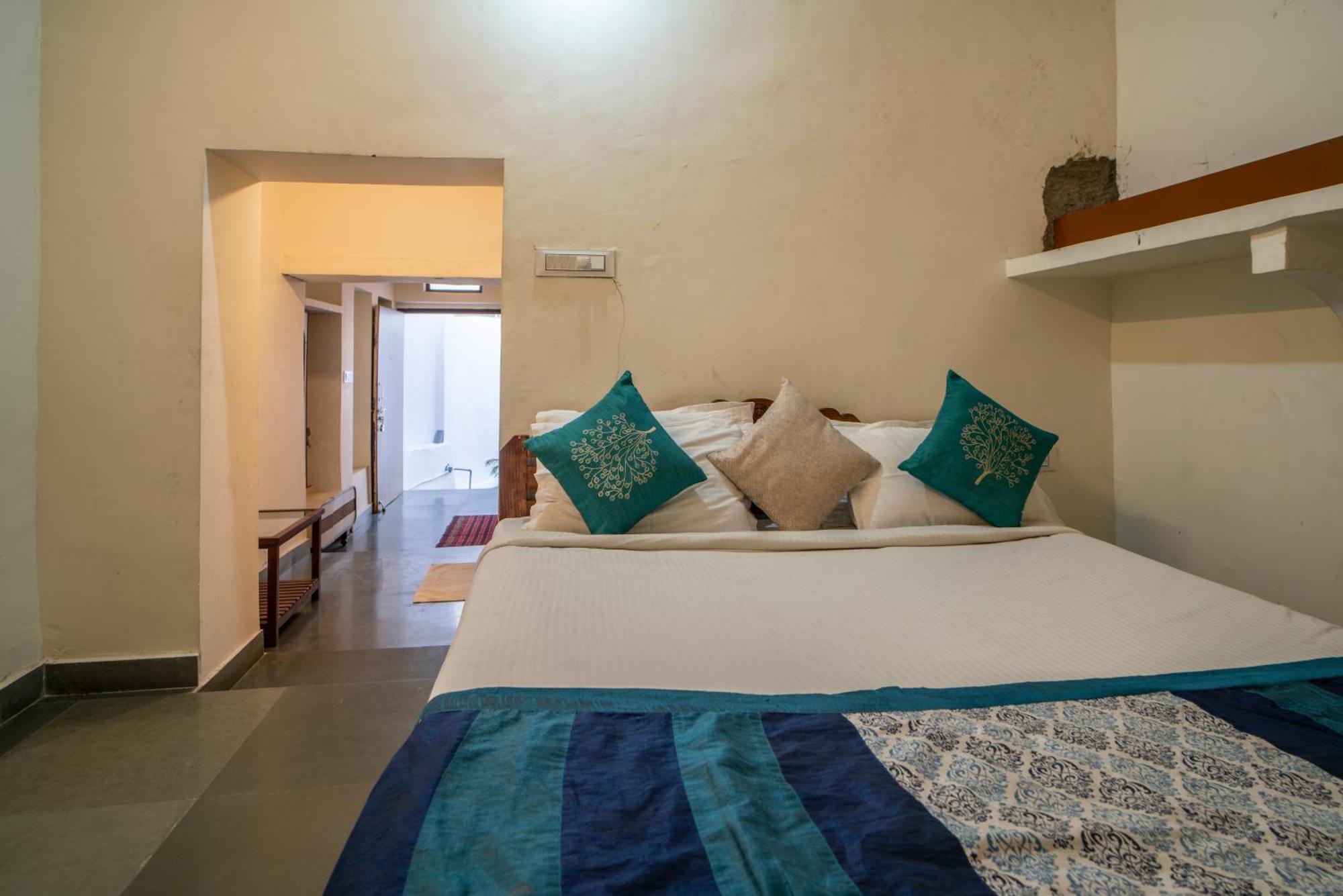 Hotel Ambavgarh Palace Udaipur Exterior foto